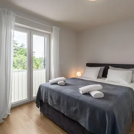 Ferienhaus Luka Premium In